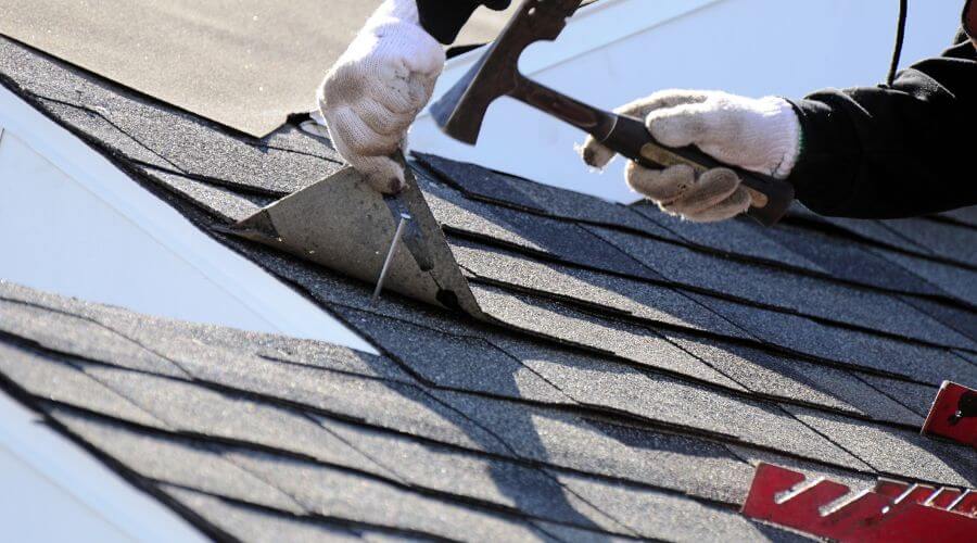 Expert new roof installation services in Mooreland, IN